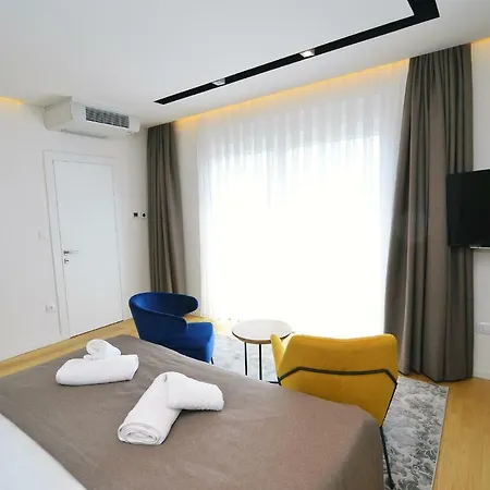 Apartment In 38138 *