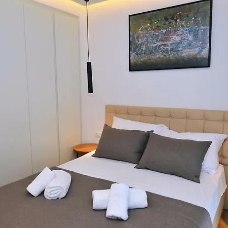 Apartment In 38138 *