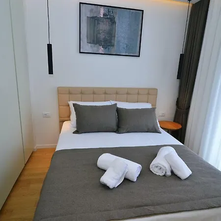 Apartment In 38138 *